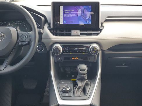 Used 2025 Toyota RAV4 XLE image 28