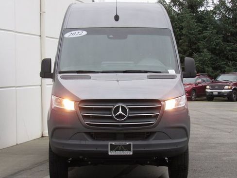 Used 2022 Mercedes-Benz Sprinter 2500 image 3