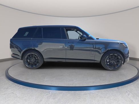 New 2026 Land Rover Range Rover Long Wheelbase SE AWD/4WD image 4