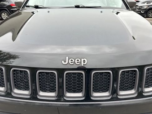 Used 2018 Jeep Compass Trailhawk w/ Leather Interior Group AWD/4WD image 10