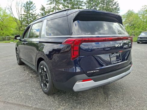 New 2026 Kia Carnival EX FWD image 6