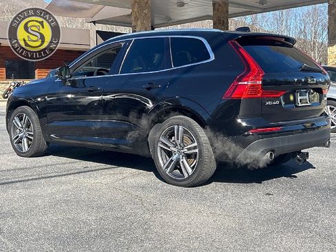 Used 2019 Volvo XC60 T6 Momentum w/ Multimedia Package image 4