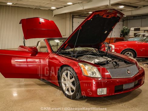 Used 2005 Cadillac XLR RWD image 79