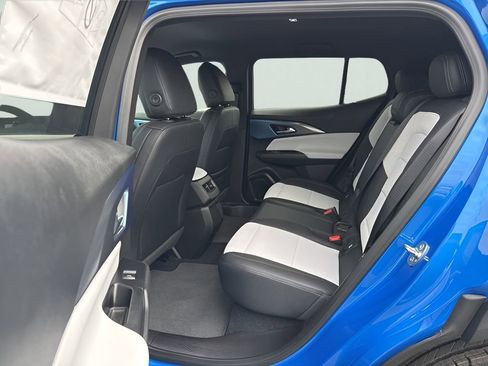 New 2026 Chevrolet Equinox EV LT image 17