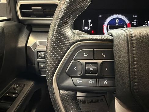 Used 2025 Toyota 4Runner SR5 AWD/4WD image 28