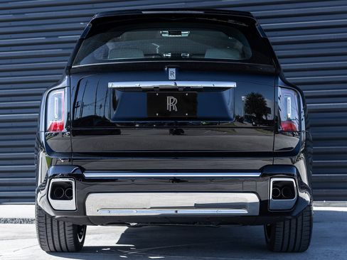Used 2025 Rolls-Royce Cullinan image 10