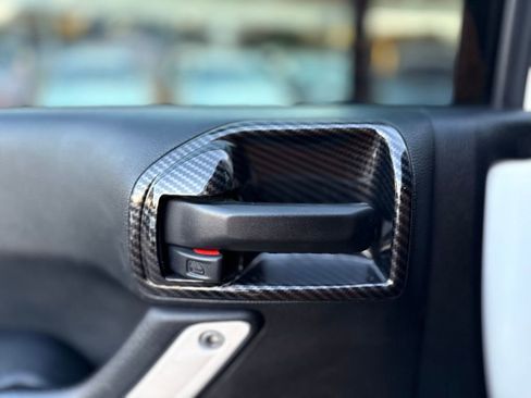 Used 2017 Jeep Wrangler Unlimited Sport image 15