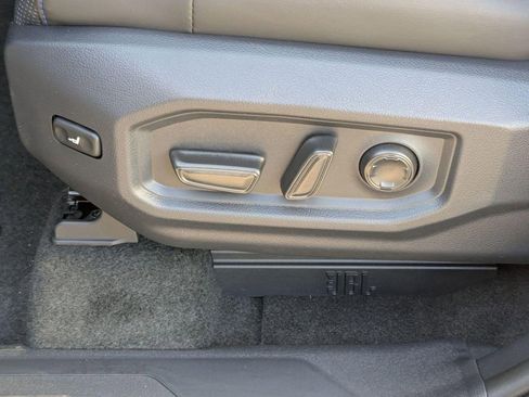 New 2025 Toyota Tundra Platinum w/ TRD Off-Road Package image 15