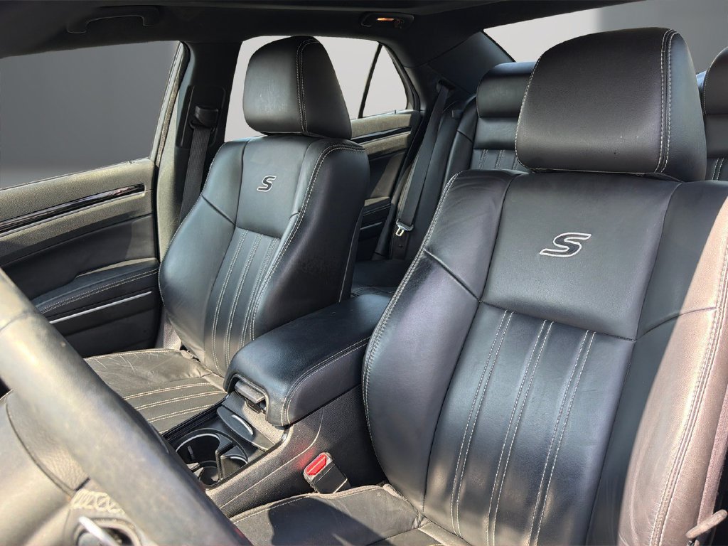 Used 2022 Chrysler 300 S RWD image 13