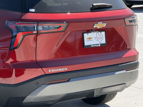 New 2026 Chevrolet Equinox LT w/ Safety and Technology Package image 6