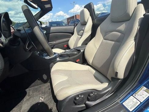 Used 2016 Nissan 370Z Touring Sport image 10