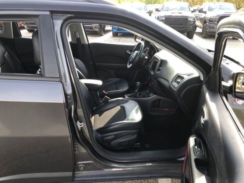 Used 2019 Jeep Compass Trailhawk AWD/4WD image 25
