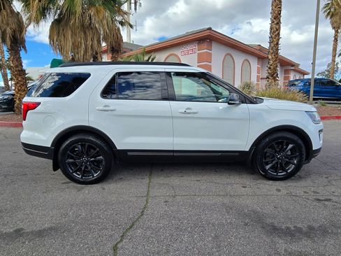 Used 2019 Ford Explorer XLT w/ Equipment Group 202A FWD image 8