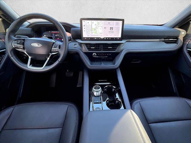 Used 2025 Ford Explorer Platinum RWD image 12