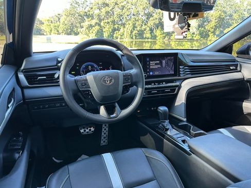 Certified 2025 Toyota Camry SE image 12