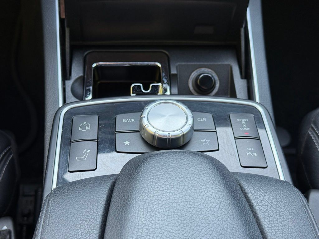 Used 2015 Mercedes-Benz E 550 Cabriolet image 28