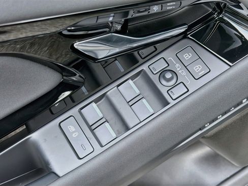New 2026 Land Rover Range Rover Evoque S AWD/4WD image 22
