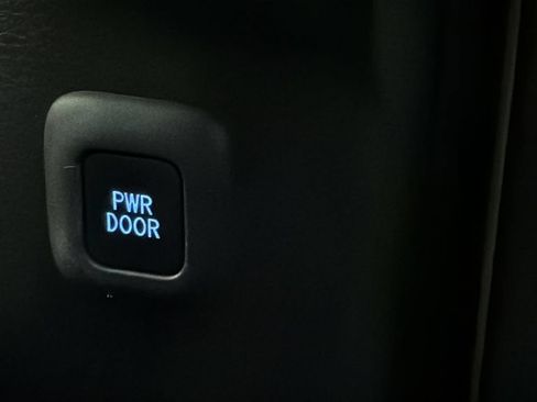 Used 2024 Toyota Sienna Limited AWD/4WD image 18