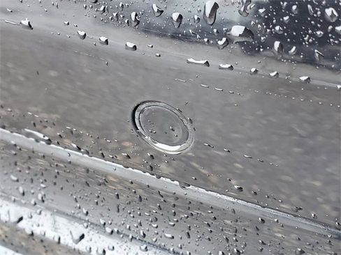 Used 2025 Volvo XC60 B5 Plus image 9