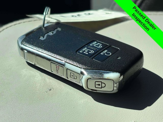 Used 2022 Kia Carnival LX FWD image 21