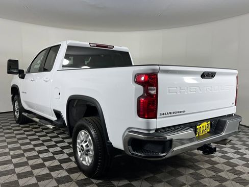Used 2024 Chevrolet Silverado 2500 LT w/ Convenience Package image 8
