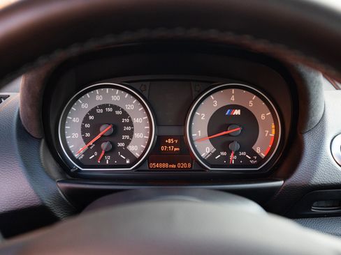 Used 2011 BMW 1 Series M image 39