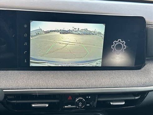 Certified 2025 Nissan Kicks SV w/ SV Premium Package FWD image 24