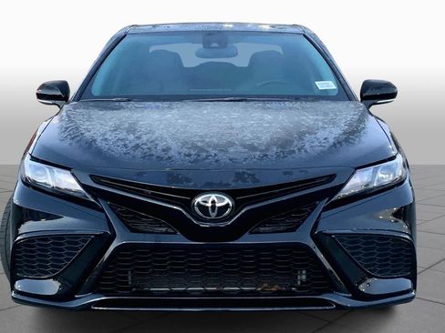 Used 2024 Toyota Camry SE image 4
