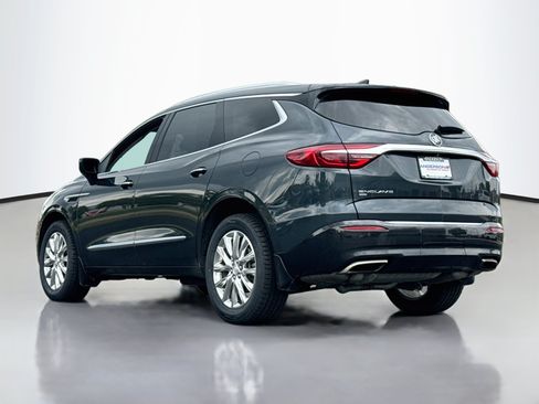 Used 2020 Buick Enclave Premium w/ Sun and Sites Package AWD/4WD image 5