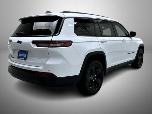 Used 2023 Jeep Grand Cherokee L Laredo AWD/4WD image 5