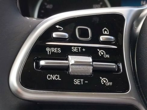 Used 2021 Mercedes-Benz GLC 300 image 22