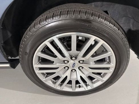 Used 2023 Ford Expedition Limited AWD/4WD image 8