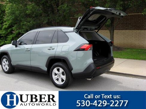 Used 2021 Toyota RAV4 XLE image 4