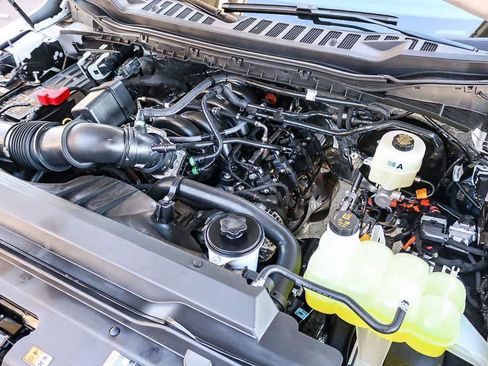 New 2026 Ford F250 XL w/ XL Chrome Package RWD image 34
