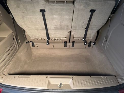 Used 2015 Chrysler Town & Country Touring-L w/ Driver Convenience Group FWD image 23