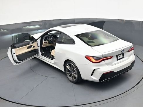 Used 2022 BMW M440i Coupe w/ Premium Package image 41