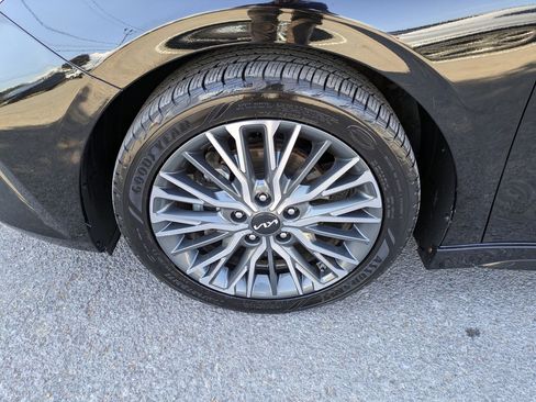 Used 2023 Kia Forte GT-Line w/ GT-Line Premium Package image 25