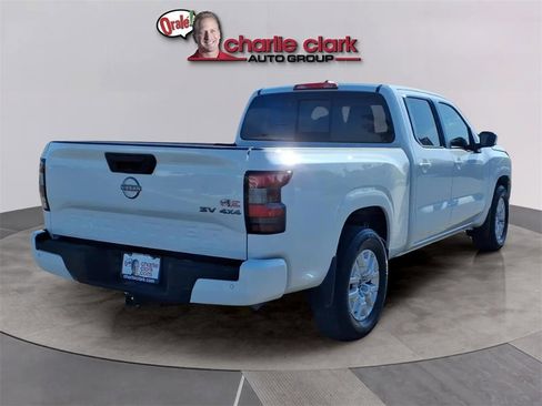 Used 2022 Nissan Frontier SV w/ Technology Package image 5