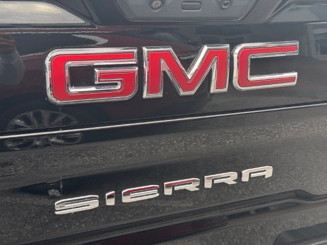 Used 2023 GMC Sierra 2500 AT4 w/ AT4 Premium Plus Package AWD/4WD image 13