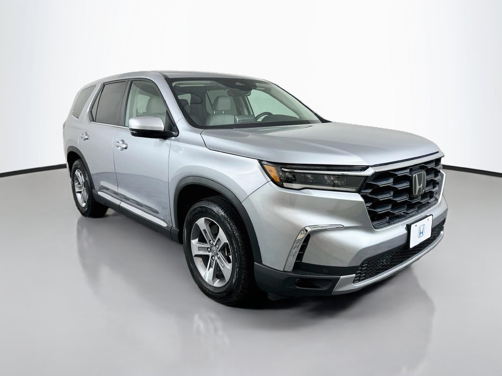 Certified 2025 Honda Pilot EX-L image 3