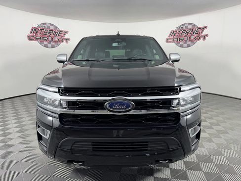 Used 2024 Ford Expedition Max Platinum image 2