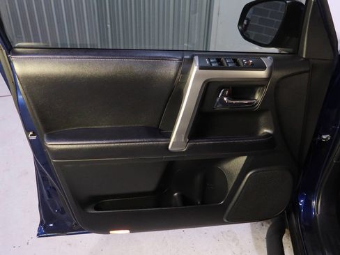 Used 2022 Toyota 4Runner SR5 Premium w/ Moonroof Package image 32