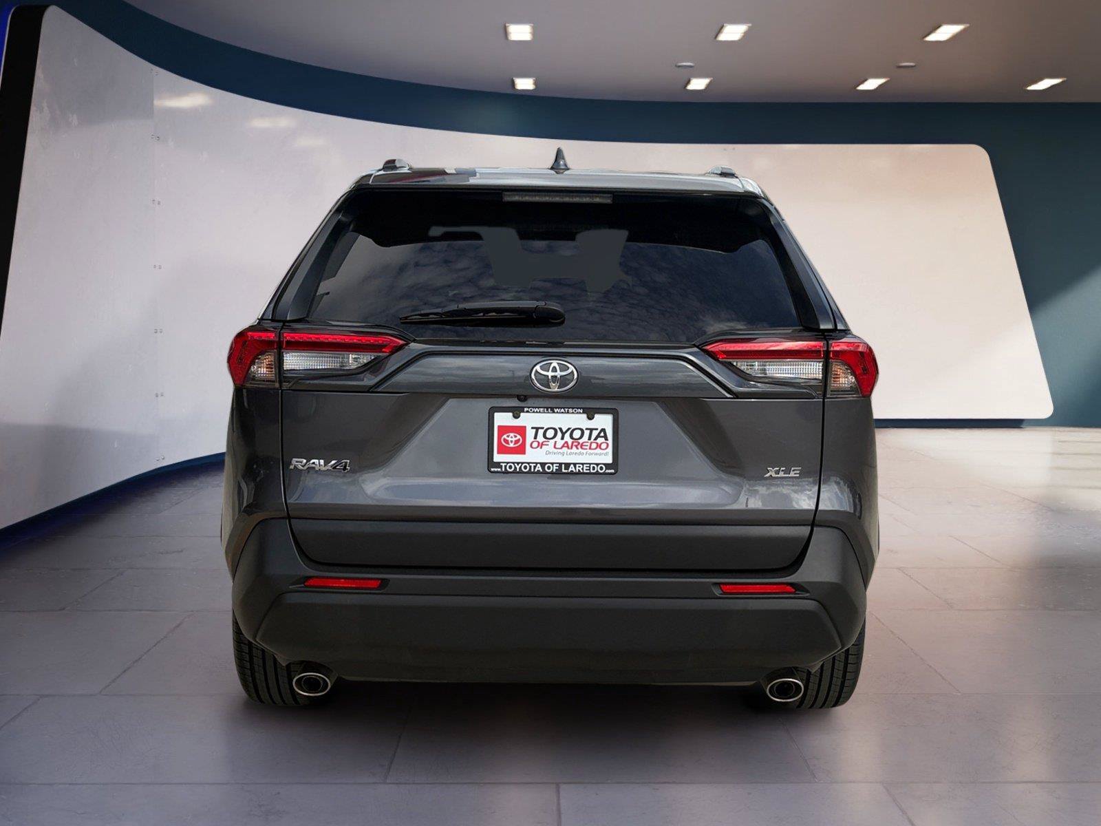 Used 2025 Toyota RAV4 XLE w/ Convenience Package FWD image 4