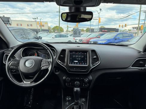 Used 2020 Jeep Cherokee Trailhawk w/ Comfort/Convenience Group AWD/4WD image 27