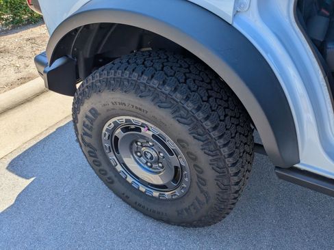 Certified 2025 Ford Bronco Badlands AWD/4WD image 42