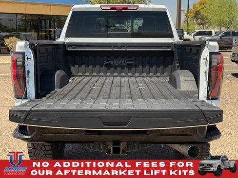 Used 2025 GMC Sierra 2500 AT4X AWD/4WD image 7
