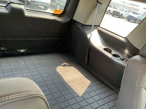 Used 2018 GMC Yukon Denali w/ Open Road Package AWD/4WD image 9
