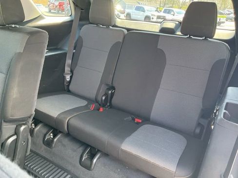 Used 2021 Chevrolet Traverse LS image 17