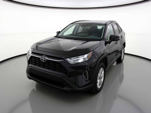 Used 2023 Toyota RAV4 XLE image 1