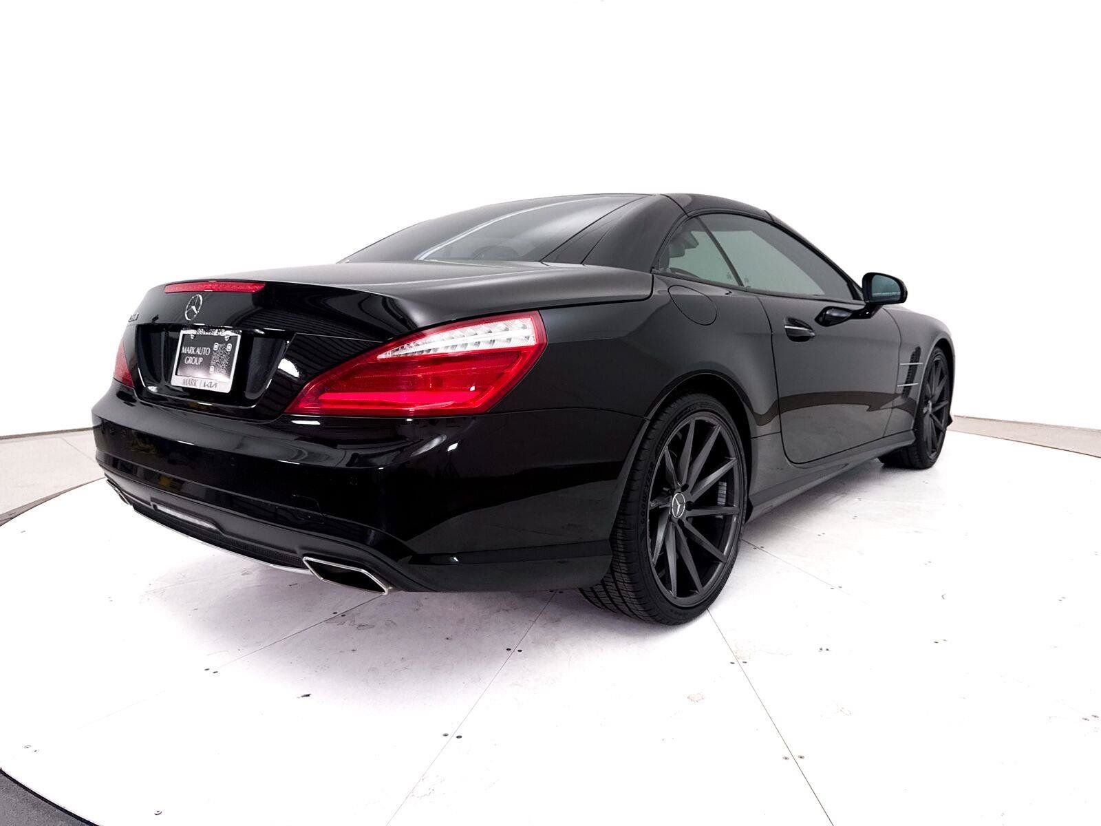 Used 2015 Mercedes-Benz SL 550 image 18